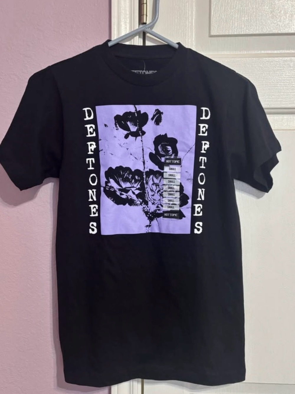 Hot Topic Teen Shirt